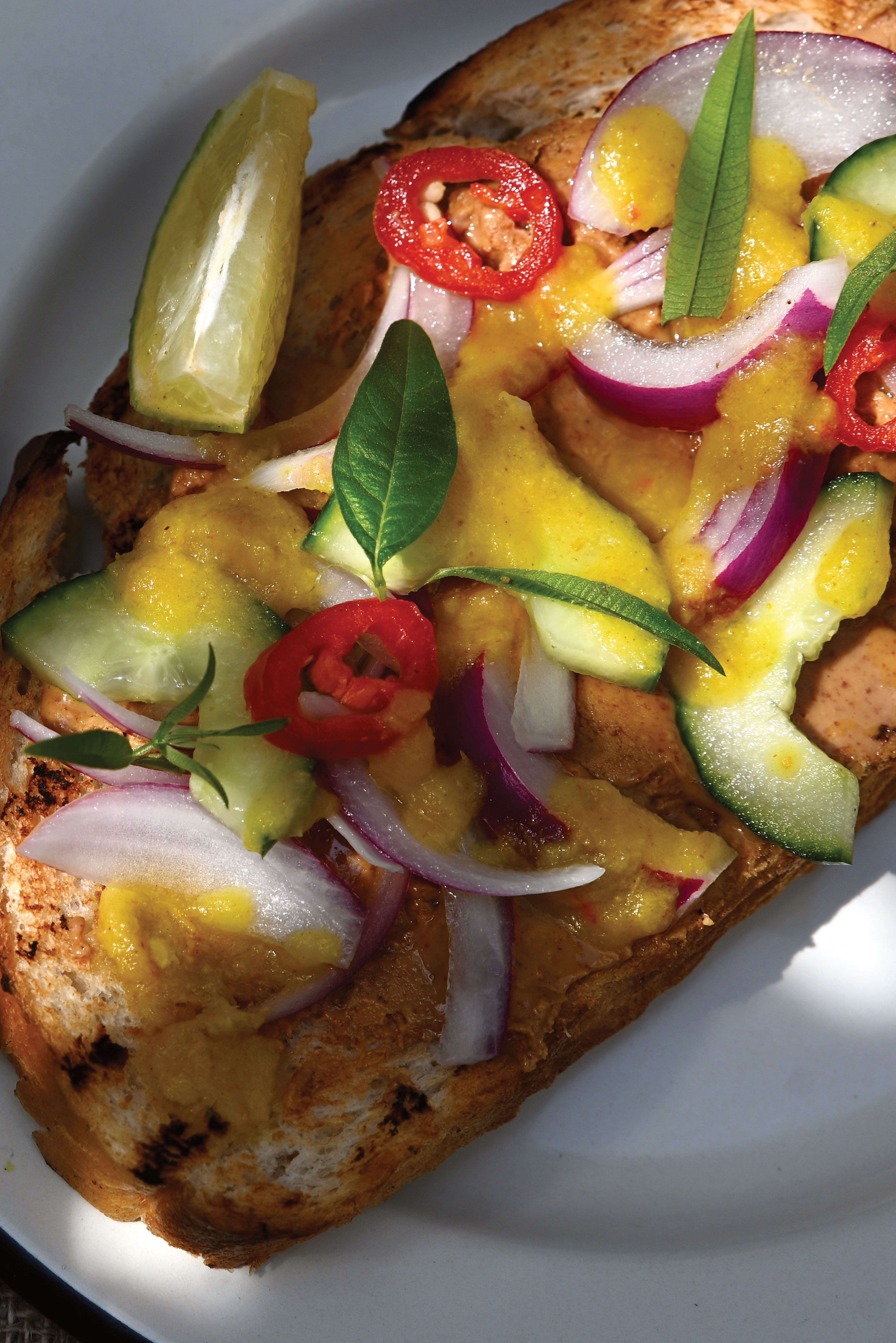 PEANUT BUTTER AND PINEAPPLE SUNSHINE